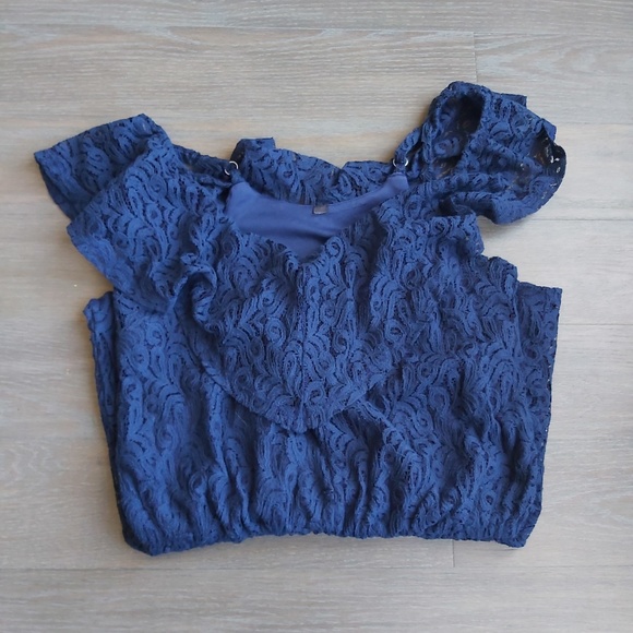 JESSICA SIMPSON Lace Off the Shoulder Short Romper - Picture 2 of 5